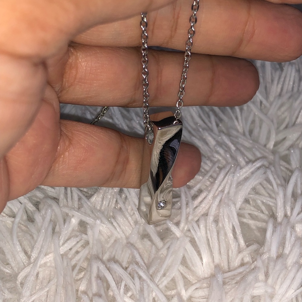 14k White Gold Vermeil Cremation Urn pendant | Urn for Human/Pet Ashes Swarovski - Picture 7 of 8